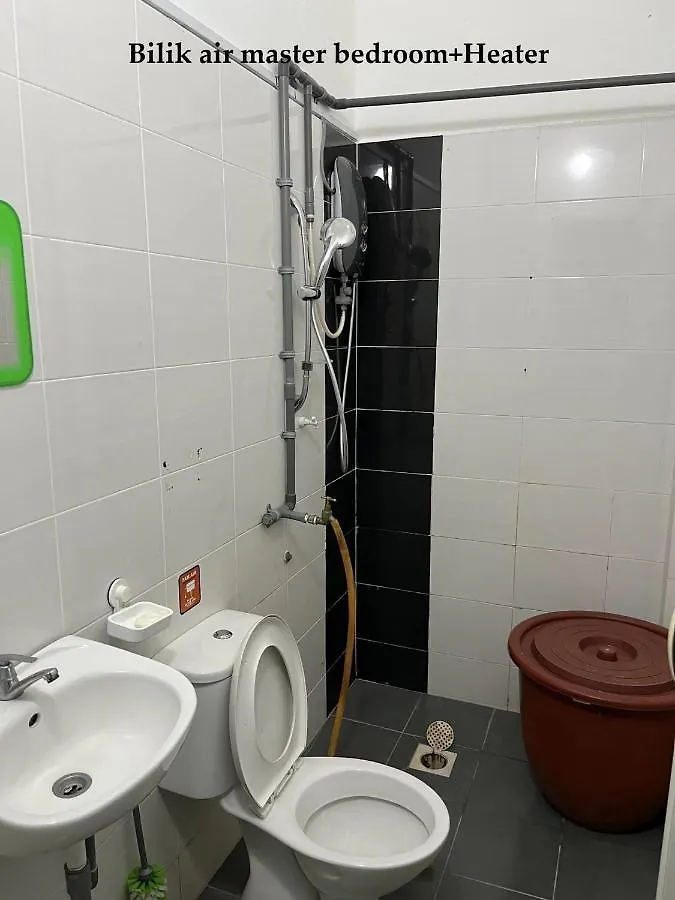 Rumah Armand Ayer Keroh Bandar Melaka 4Br Fully Aircond Holiday home Malacca
