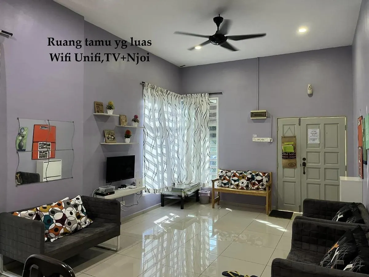 Rumah Armand Ayer Keroh Bandar Melaka 4Br Fully Aircond Holiday home