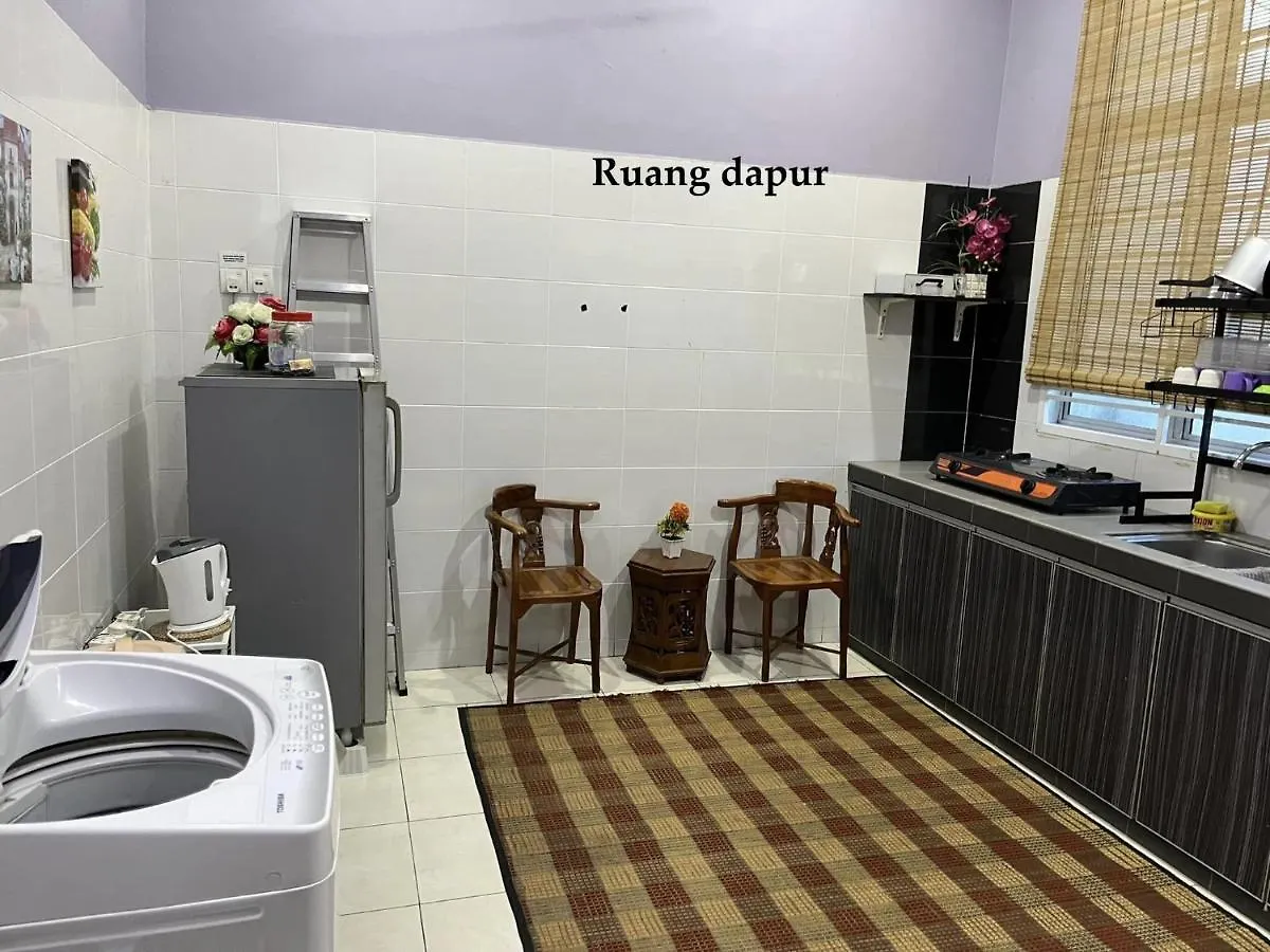 Rumah Armand Ayer Keroh Bandar Melaka 4Br Fully Aircond 0*, Malacca Malaysia